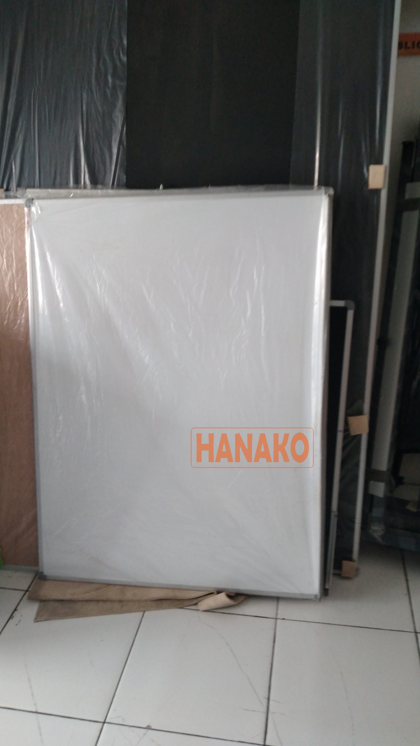 papan tulis 60x120 gantung