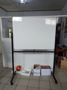 Papan Tulis Whiteboard Hanako 90x120 Standing Magnetik