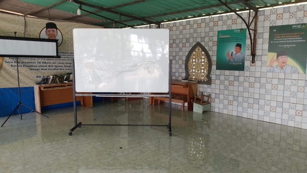 Papan Tulis Whiteboard Standing 120x180 Magnetik Ponpes Al Hikam ok
