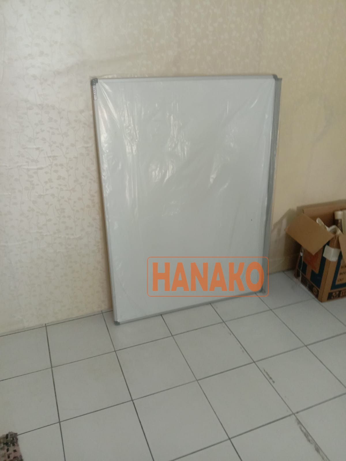 Papan Tulis Whiteboard hanako 90x120 gantung Magnetic