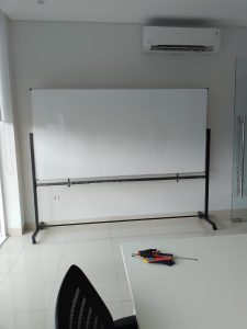 Papan Tulis Whiteboard Standing 120x240 Magnetic BSI