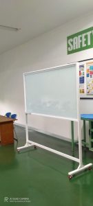 Papan Tulis Kaca Glassboard Standing di Jakarta Utara
