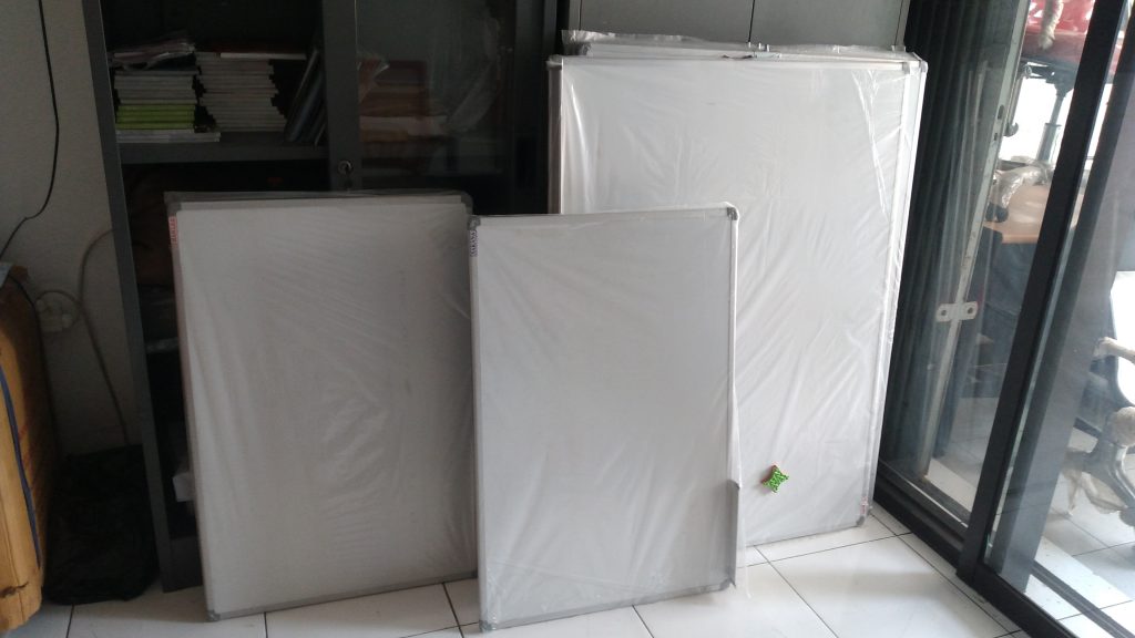 papan tulis whiteboard 90x120