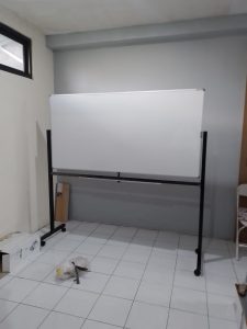 Papan Tulis Whiteboard Standing 90x180 Single Face